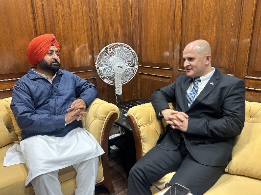 ਪੰਜਾਬ ਦੇ ਮਕਾਨ ਉਸਾਰੀ ਅਤੇ ਸ਼ਹਿਰੀ ਵਿਕਾਸ ਮੰਤਰੀ ਵੱਲੋਂ ਇਜ਼ਰਾਇਲੀ ਡਿਪਲੋਮੈਟ ਨਾਲ ਮੁਲਾਕਾਤ